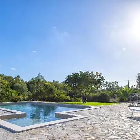 Sardinia Re - Gialla Villa *