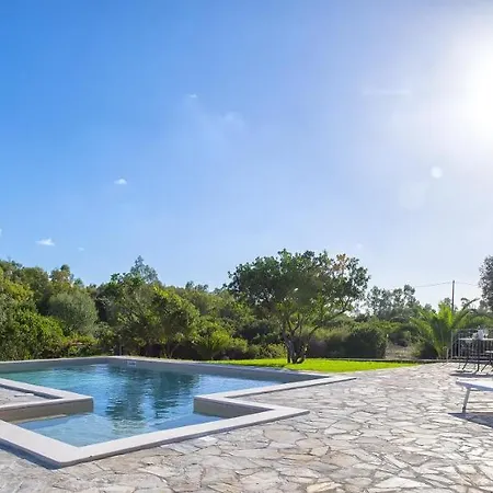 Sardinia Re - Gialla Villa *