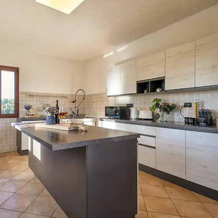 Sardinia Re - Gialla Olmedo