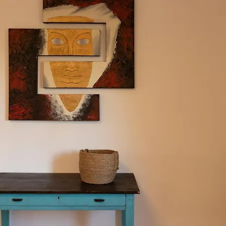 Willa Sardinia Re - Gialla Olmedo