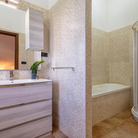 Sardinia Re - Gialla * Olmedo