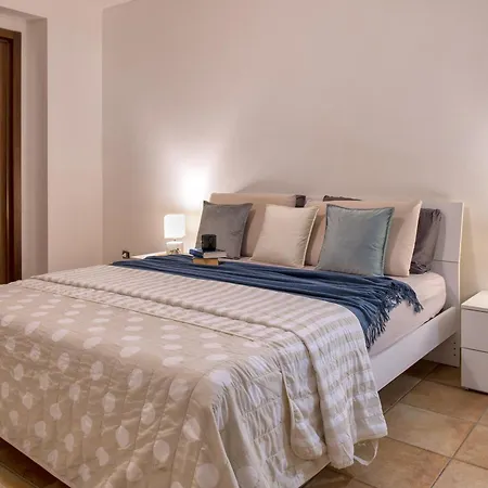Sardinia Re - Gialla Villa Olmedo