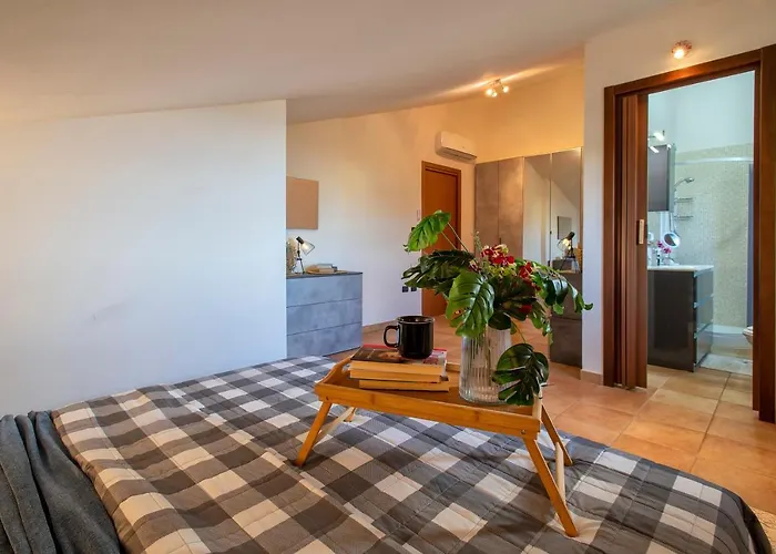 Sardinia Re - Gialla Villa